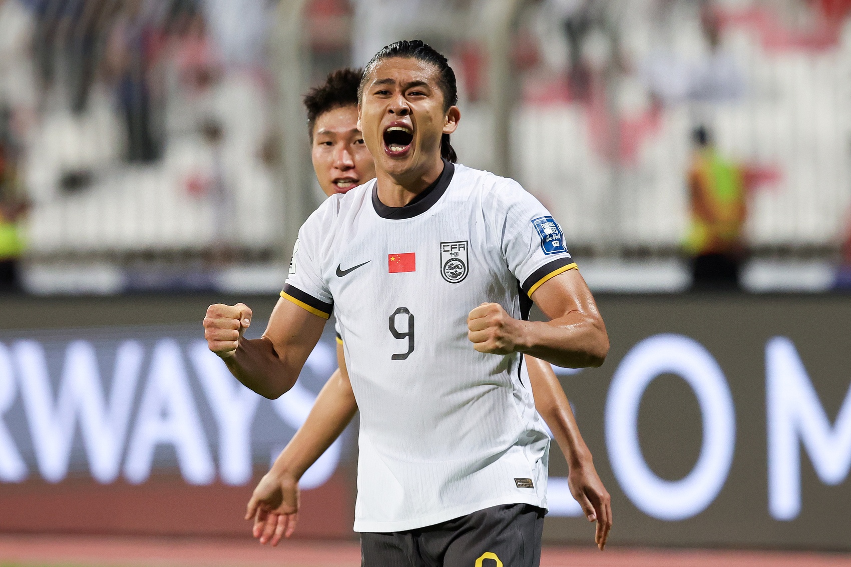 李毅贊國足：從地獄到天堂！國家隊(duì)必勝！來之不易的三分！